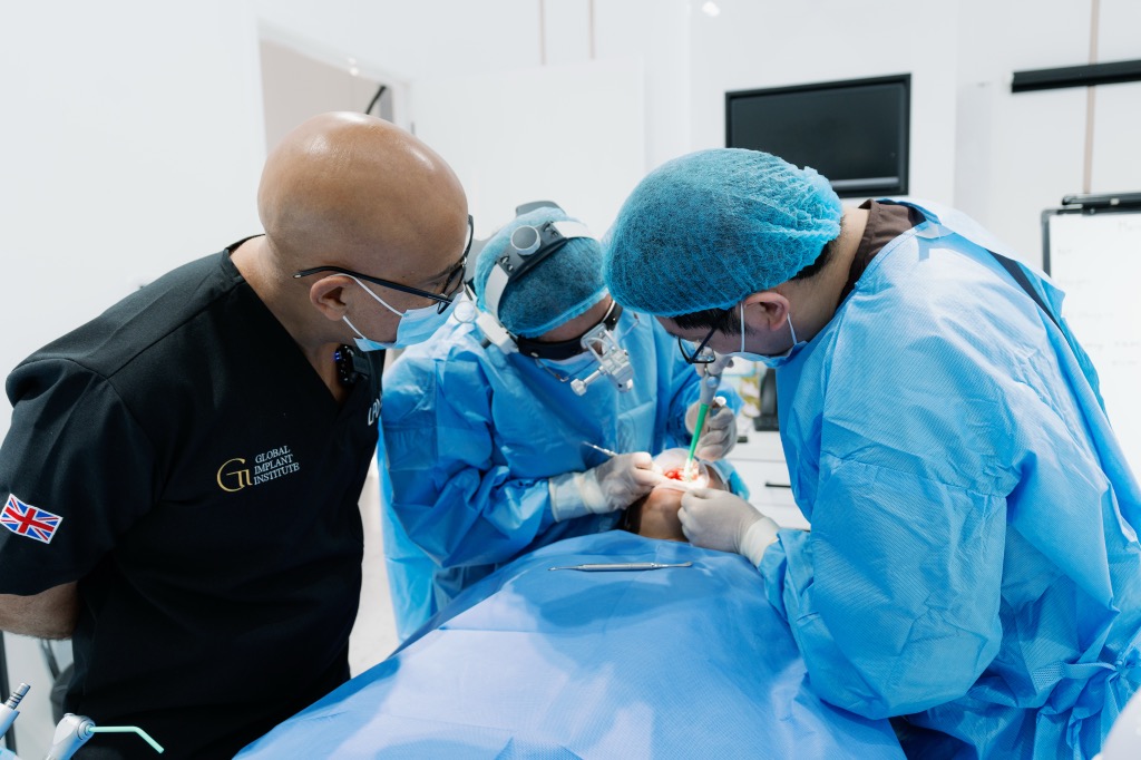 Live patient implant training session 1